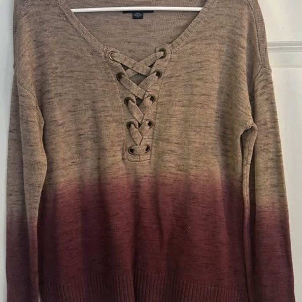 American Eagle small sweater